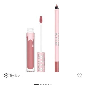 Kylie Cosmetics Lip Gloss and Liner Set - Soft Pink